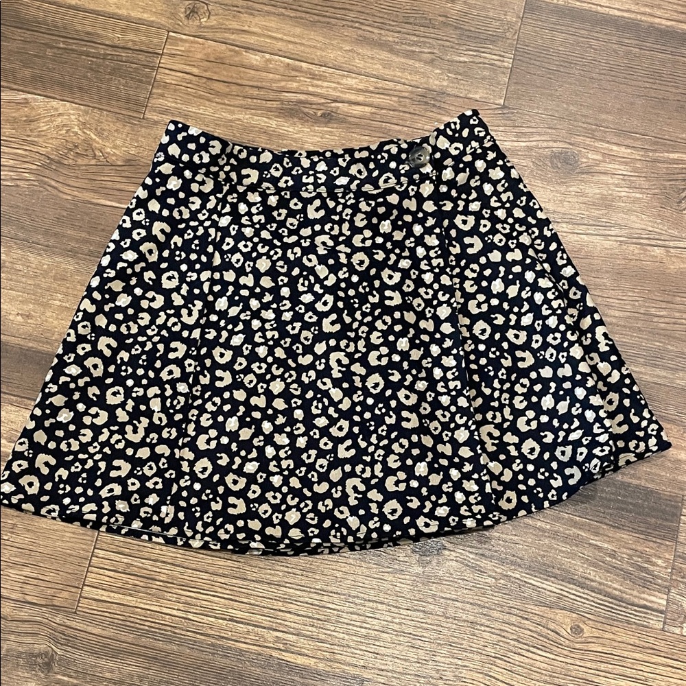 THML Black and Cream Animal Print Mini Skirt / Skort